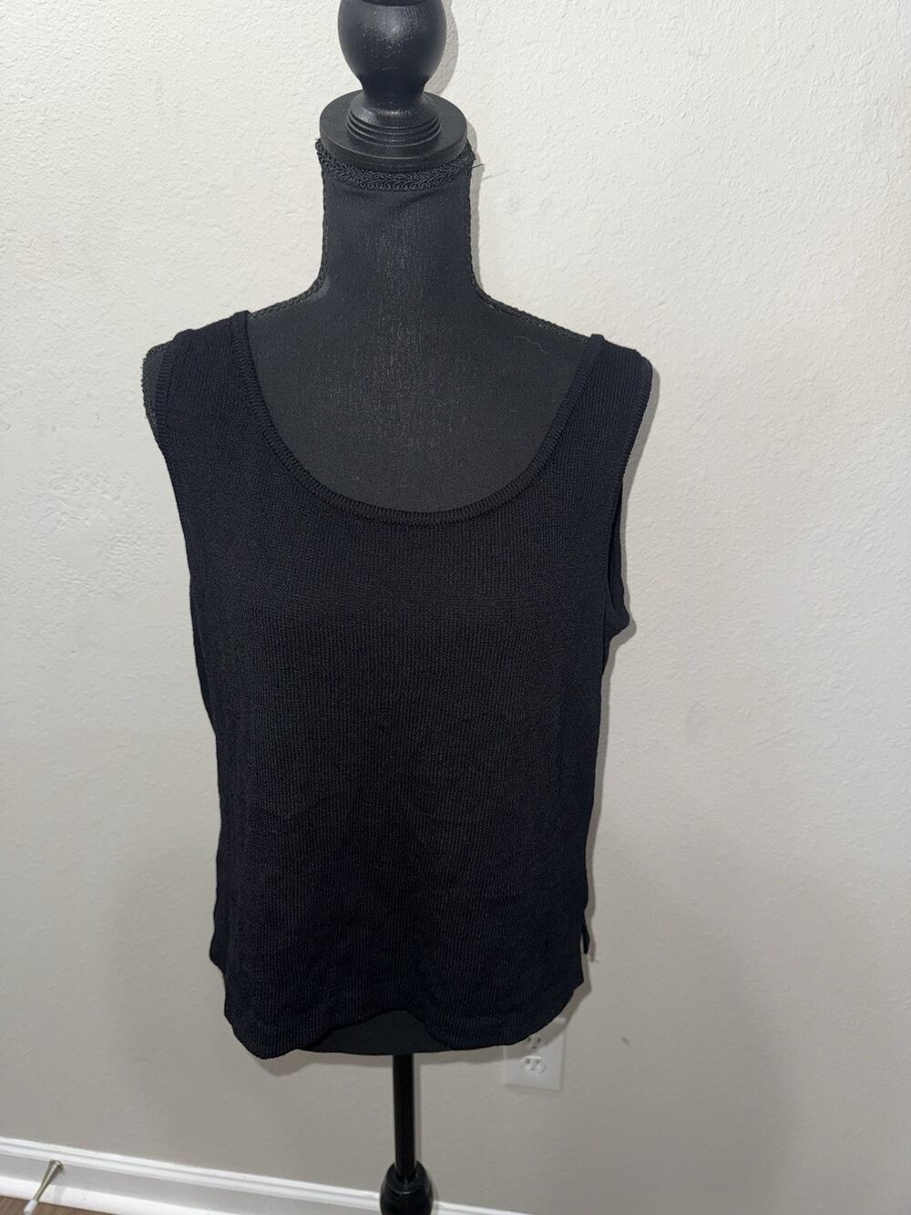 St. John Basics Women's Black Knit Tank Top Vintage Y2K Sz Small Capsule
